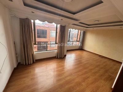 Casa de 5 alcobas en venta en Portales Del Norte, Bogotá, 215 m² · foto 10 de 15