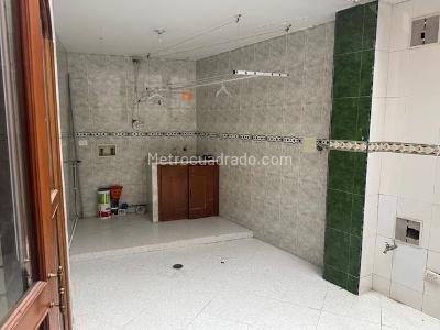 Casa de 5 alcobas en venta en Portales Del Norte, Bogotá, 215 m² · foto 3 de 15