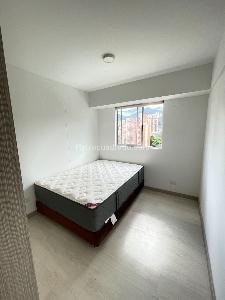 Apartamento de 3 alcobas en venta en Tres Esquinas, Sabaneta, 87 m² · foto 10 de 17