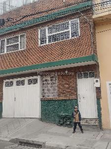 Casa en venta en El Carmen, Bogotá · foto 4 de 18