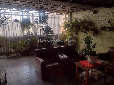 Casa en venta en El Carmen, Bogotá · foto 9 de 18
