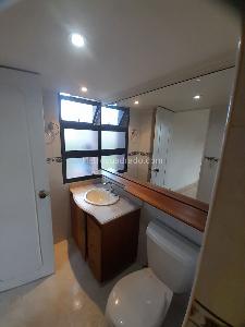 Apartamento de 2 alcobas en venta en Jardines / El Portal, Envigado, 85 m² · foto 12 de 19