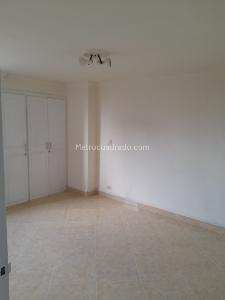 Apartamento de 2 alcobas en venta en Jardines / El Portal, Envigado, 85 m² · foto 2 de 19