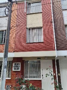 Casa de 4 alcobas en venta en Plazuelas Del Virrey, Bogotá, 116 m² · foto 2 de 20