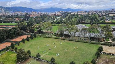 Apartamento en venta en Lagos De Torca, Bogotá · foto 3 de 15