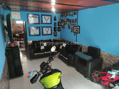 Casa de 3 alcobas en venta en Brasil Ii Sector, Bogotá, 90 m² · foto 2 de 10