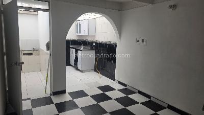 Casa de 3 alcobas en venta en Ismael Perdomo, Bogotá, 67 m² · foto 3 de 13