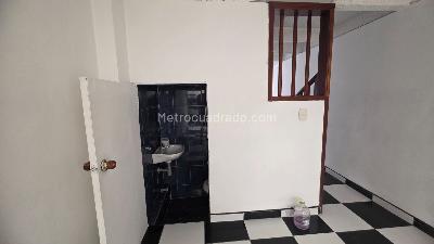 Casa de 3 alcobas en venta en Ismael Perdomo, Bogotá, 67 m² · foto 4 de 13