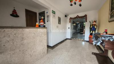 Apartamento en venta en El Contador, Bogotá · foto 2 de 17