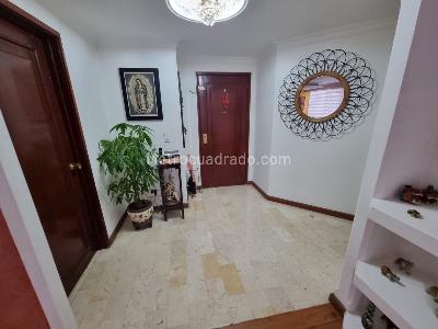 Apartamento en venta en El Contador, Bogotá · foto 3 de 17