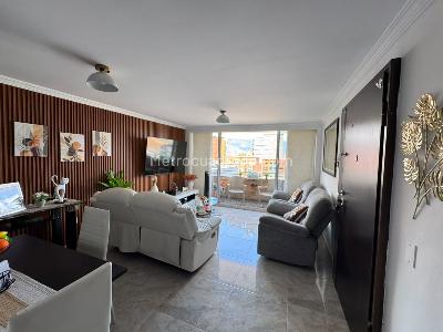 Apartamento de 3 alcobas en venta en La Castellana, Medellín, 100 m² · foto 2 de 14