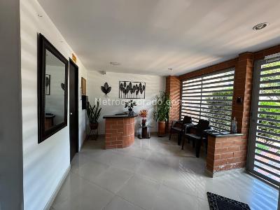Apartamento de 3 alcobas en venta en La Castellana, Medellín, 100 m² · foto 12 de 14