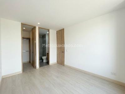 Apartamento de 2 alcobas en arriendo en Iconik 68, Bogotá, 60 m² · foto 3 de 13