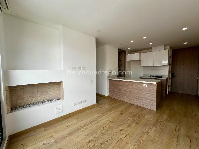 Apartamento en venta en El Rincon Del Chico, Bogotá · foto 3 de 20