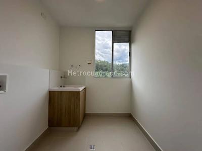 Apartamento en venta en Los Colores, Medellín · foto 14 de 19