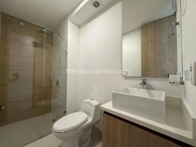 Apartamento en venta en Los Colores, Medellín · foto 2 de 19