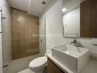 Apartamento en venta en Los Colores, Medellín · foto 7 de 19