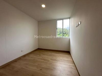 Apartamento en venta en Los Colores, Medellín · foto 9 de 19