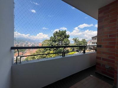Apartamento de 3 alcobas en venta en El Diamante, Medellín, 75 m² · foto 12 de 16