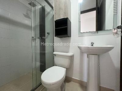 Apartamento de 3 alcobas en venta en El Diamante, Medellín, 75 m² · foto 13 de 16