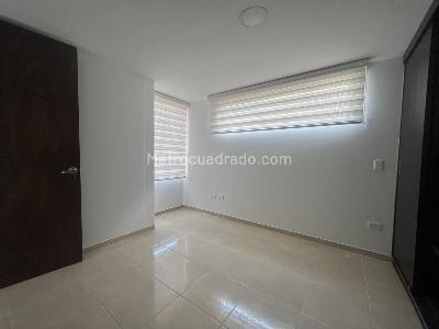 Apartamento de 3 alcobas en venta en El Diamante, Medellín, 75 m² · foto 15 de 16