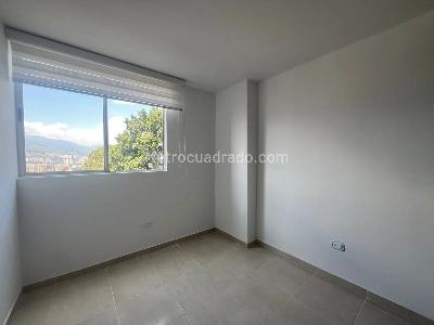 Apartamento de 3 alcobas en venta en El Diamante, Medellín, 75 m² · foto 8 de 16