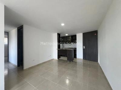 Apartamento de 3 alcobas en venta en El Diamante, Medellín, 75 m² · foto 10 de 16