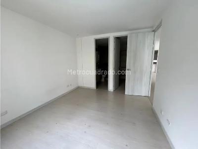 Apartamento de 3 alcobas en venta en El Poblado, Medellín, 104 m² · foto 7 de 10