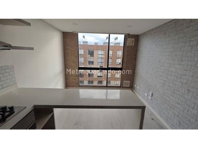 Apartamento de 1 alcoba en venta en Mazuren, Bogotá, 31 m² · foto 2 de 13
