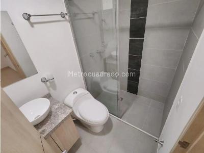 Apartamento de 3 alcobas en venta en Andalucia, Bello, 87 m² · foto 4 de 16