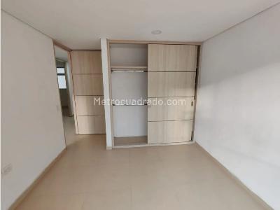 Apartamento de 3 alcobas en venta en Andalucia, Bello, 87 m² · foto 5 de 16