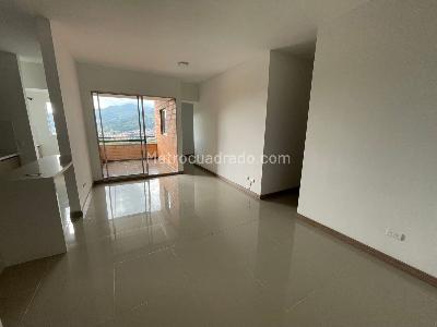 Apartamento de 3 alcobas en venta en Amazonia, Bello, 90 m² · foto 11 de 13
