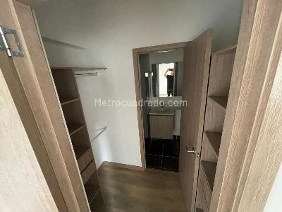 Apartamento de 3 alcobas en venta en Amazonia, Bello, 90 m² · foto 3 de 13