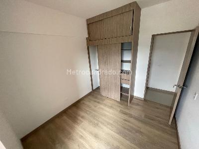 Apartamento de 3 alcobas en venta en Amazonia, Bello, 90 m² · foto 5 de 13