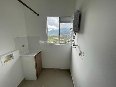 Apartamento de 3 alcobas en venta en Amazonia, Bello, 90 m² · foto 10 de 13