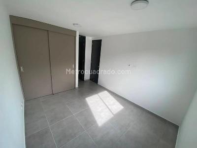 Apartamento de 3 alcobas en venta en Bellavista, Bello, 65 m² · foto 8 de 12