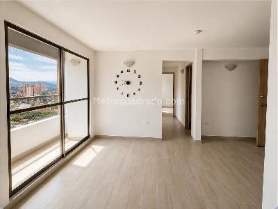 Apartamento de 3 alcobas en venta en Zona Industrial 1, Bello, 58 m² · foto 7 de 12