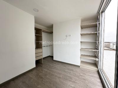 Apartamento de 3 alcobas en venta en La Castellana, Bogotá, 126 m² · foto 3 de 16
