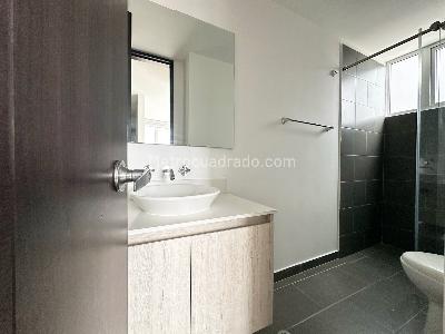 Apartamento de 3 alcobas en venta en La Castellana, Bogotá, 126 m² · foto 5 de 16
