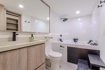 Apartamento de 2 alcobas en venta en El Poblado La Florida, Medellín, 127 m² · foto 14 de 18