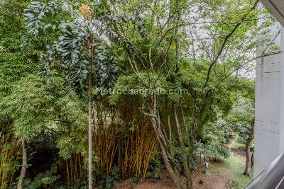 Apartamento de 2 alcobas en venta en El Poblado La Florida, Medellín, 127 m² · foto 4 de 18