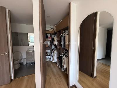 Apartamento en venta en Loma Del Escobero, Envigado · foto 15 de 16