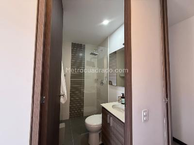 Apartamento en venta en Loma Del Escobero, Envigado · foto 10 de 16