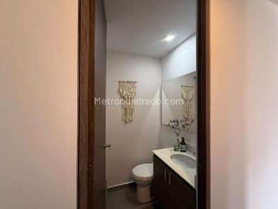 Apartamento en venta en Loma Del Escobero, Envigado · foto 8 de 16