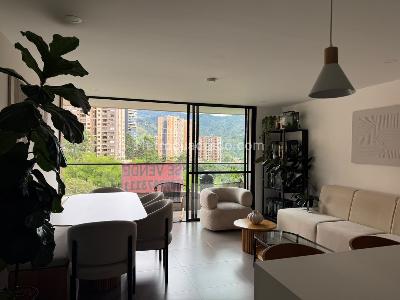 Apartamento en venta en Loma Del Escobero, Envigado · foto 2 de 16