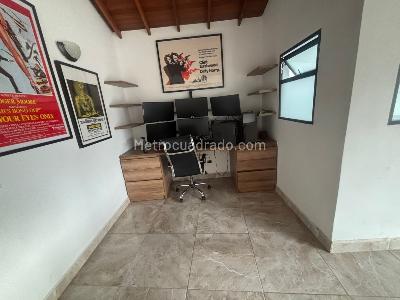 Apartamento de 3 alcobas en venta en Florida Nueva, Medellín, 138 m² · foto 6 de 14