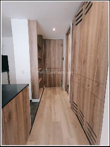 Apartamento de 2 alcobas en venta en Los Rosales Chico, Bogotá, 76 m² · foto 4 de 9
