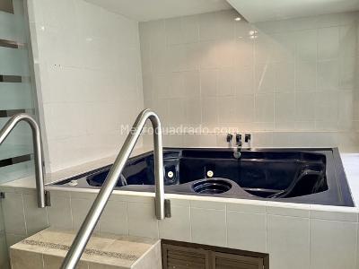 Apartamento de 3 alcobas en venta en San Jose Del Prado, Bogotá, 149 m² · foto 3 de 20
