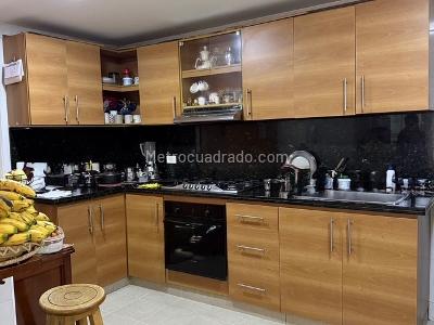 Apartamento de 3 alcobas en venta en San Jose Del Prado, Bogotá, 149 m² · foto 12 de 20