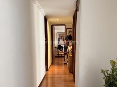 Apartamento de 3 alcobas en venta en San Jose Del Prado, Bogotá, 149 m² · foto 13 de 20
